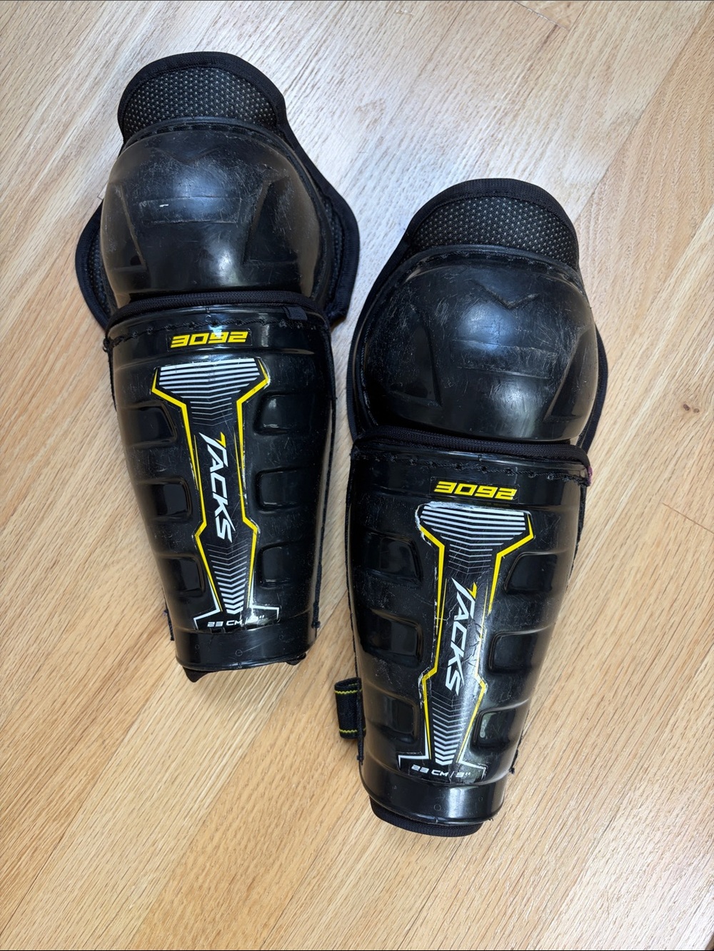CCM Hockey Shin Guards 9”